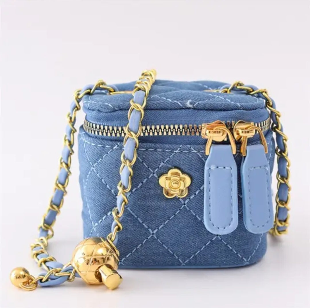 Cross body purse